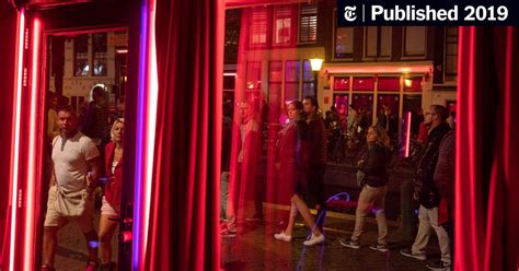 amsterdam to ban tours of its red light district the new