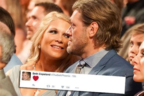 wwe legends edge and beth phoenix married twitter rumours over cryptic
