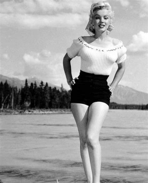 Épinglé Sur Marilyn Monroe Outfits