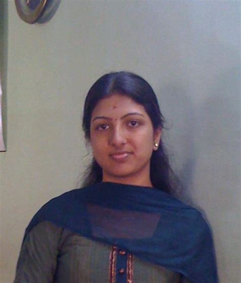 homely indian girls homely and cute looking tamil nadu girls