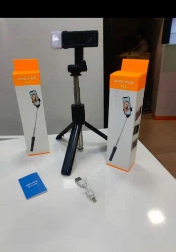 R1s Bluetooth Selfie Stick With Led Light At Rs 95 Piece In Mumbai Id