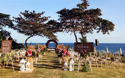 beach resorts   philippines  destination weddings