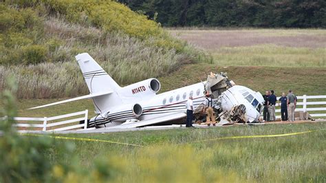 pilots dead  greenville airport jet crash  passengers injured