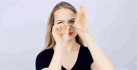 This Will Actually Teach You How To Curl Your Hair In 5 Minutes How