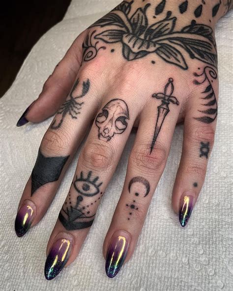 hand  finger tattoos finger tattoo  women finger tats hand tattoos  women small