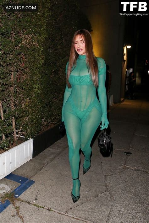 Anastasia Karanikolaou Sexy Seen Showing Off Her Hot Curves In A Green