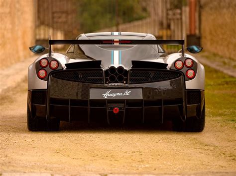 pagani planning  launch fully electric hypercar   carbuzz