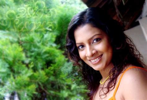 girls itn sinhala teledram sihina piyapath actress photo collection