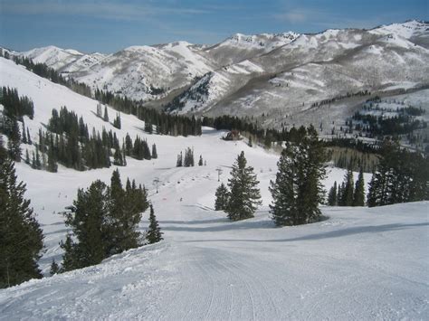 utahs  ski season sees improvements  pass offerings    tracks  ski