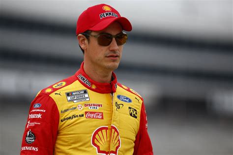 joey logano sums   drivers thought  racing  texas motor speedway