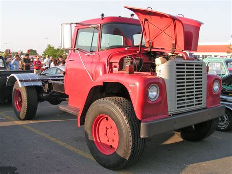 international loadstar  international harvester truck