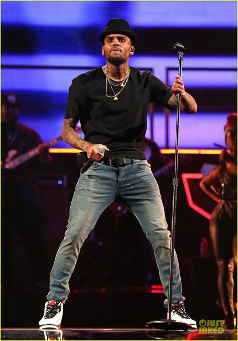 Chris Brown Flashy Dance Moves At Iheartradio Music Festival Photo