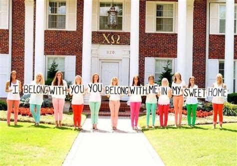 13 cute pictures to take with your sorority sisters sorority rush