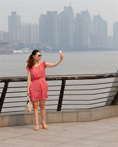 how to take a perfect selfie 13 brilliant tips for better selfies wonder wardrobes