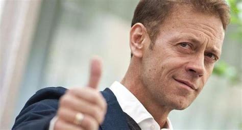 Actor Porno Rocco Siffredi Se Ofreció A Enseñar Educación Sexual En