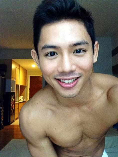 handsome malaysian hunk queerclick