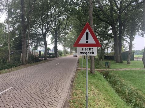 verkeersregels slecht wegdek