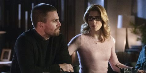 How Far Arrow Went To Protect The Big Olicity Twist Cinemablend