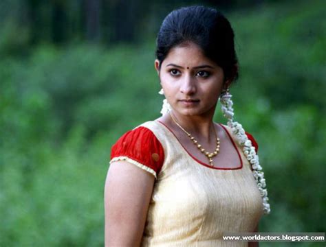 tamil actress reshmi menon beautiful picture gallery world of actors