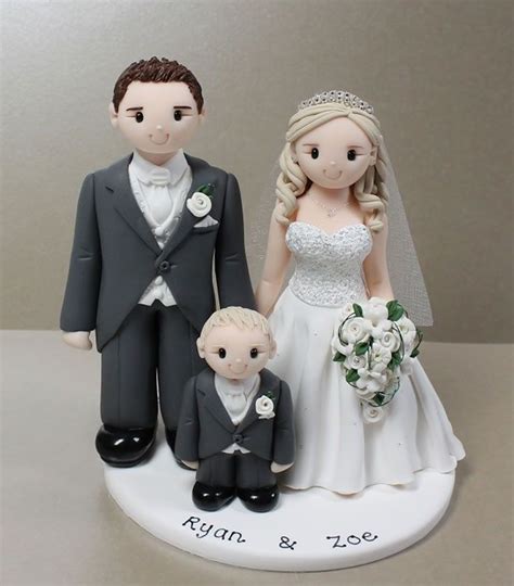 6 personalised cake toppers to wow your guests