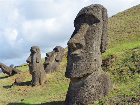 easter islands statues intentionally   fresh water business insider