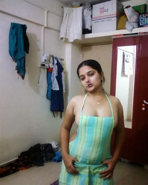 Indian Mangla Bhabhi In Hot Dress Half Nude Gandi Kahani