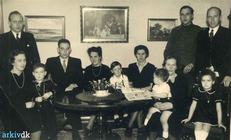 arkivdk familiefoto fra karen magrethes maarbjergs  ars fodselsdag