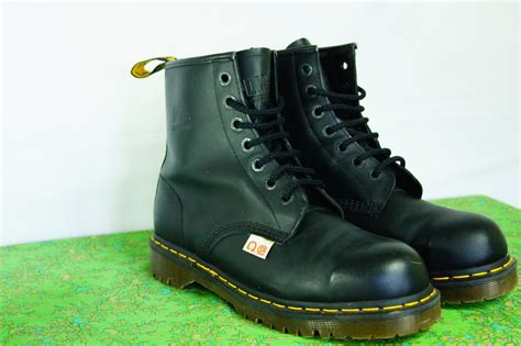 vintage black  marten boots   england steel toe