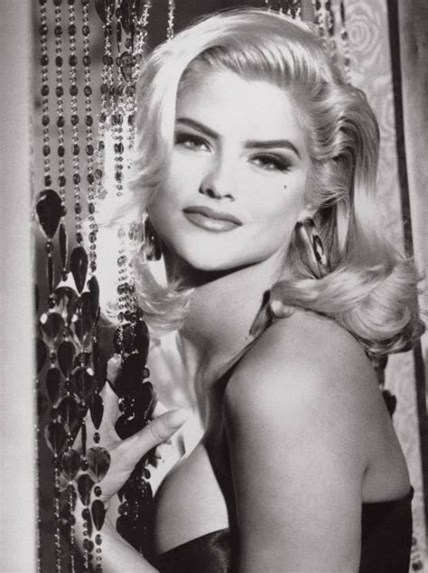 red skye media models collectibles featured icon anna nicole smith playmate model and