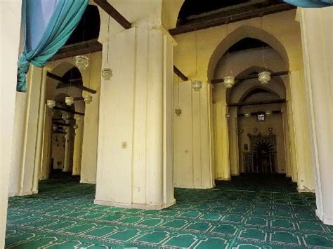 patio de la mezquita picture of al hakim mosque cairo tripadvisor