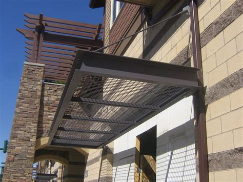 building    metal roof     awning
