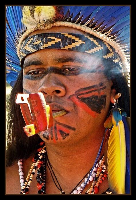 epingle par marcia thoze sur mitologia tupi guarani visage du monde visage visages humains