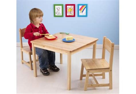 ensemble table   chaises bois naturel pour enfant