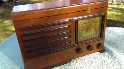vintage  emerson tube radio model dp restored