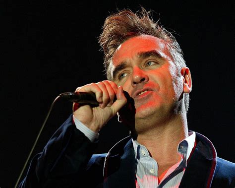 watch morrissey covers lou reed down under cover me