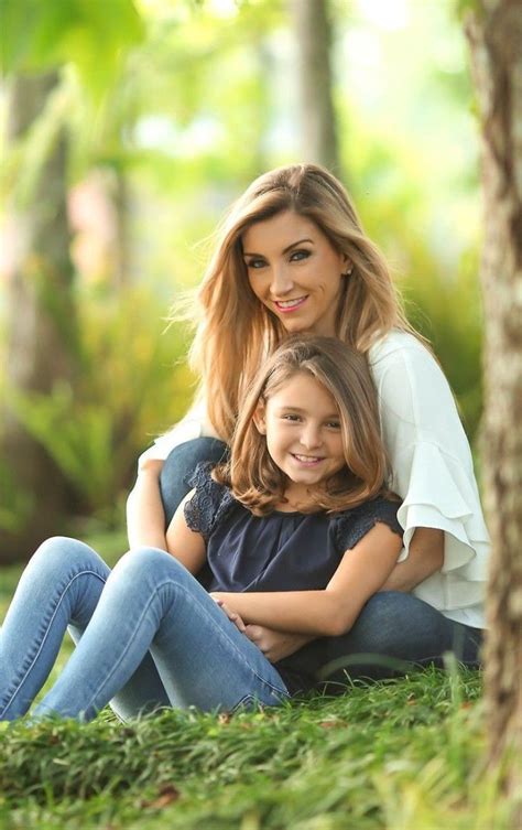 pin en mom and daughter photo ideas