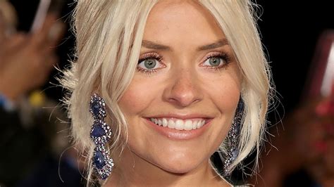 Holly Willoughby’s Loves Skin Nourishing Milk Bath From Elemis Hello