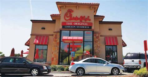 chick fil a will begin reopening dining rooms nation s restaurant news