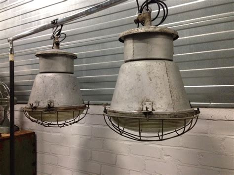 industriele lampen fabriekslampen bol glas    landzicht houtsberg