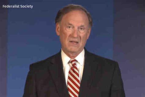 Samuel Alito Criticizes Gay Marriage Ruling Obergefell On Top