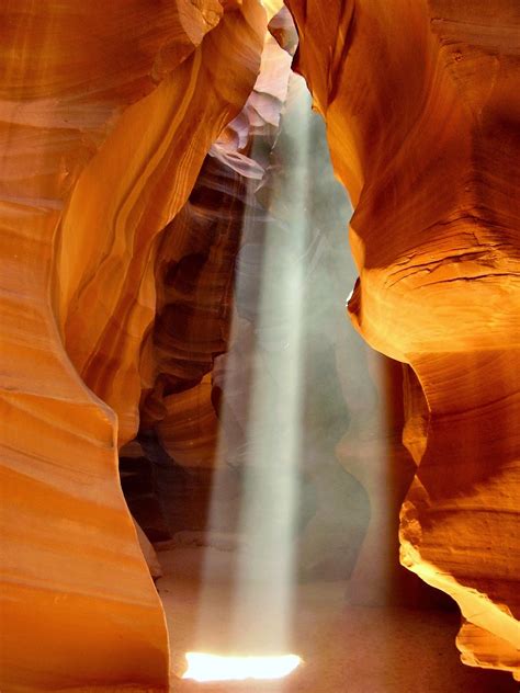 antelope canyon  traveller