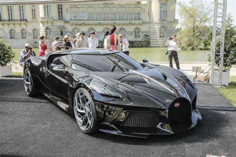 recorde foi vendido  carro mais caro  mundo renascenca