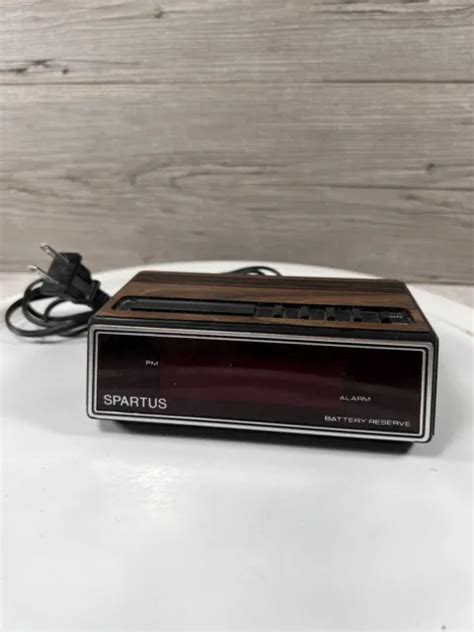 vintage spartus digital alarm clock woodgrain model  battery backup tested  picclick