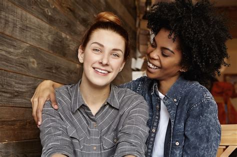 Free Photo Stylish Young Interracial Lesbian Couple Enjoying Time