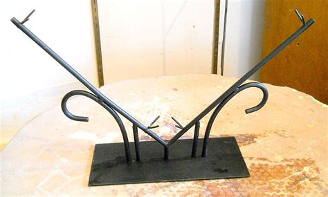 Black Metal V Shape Metal Stand Fused Stained Glass Ceramic