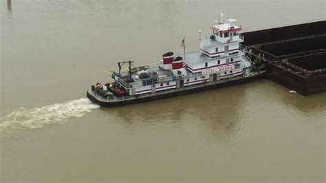 excell marine beautiful tugboat passing  louisville quiet giants parrot anafi youtube