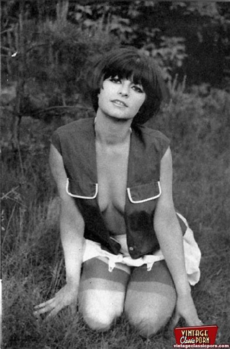 vintage sexy classic sixties girls posing naked outdoors porn titan