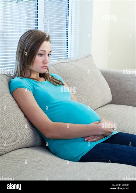junge schwangere mädchen stockfoto bild 34853383 alamy
