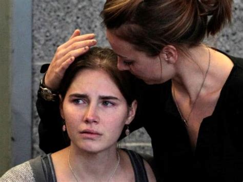 Amanda Knox Reveals Prison Lesbian Affair Attempt In Essay