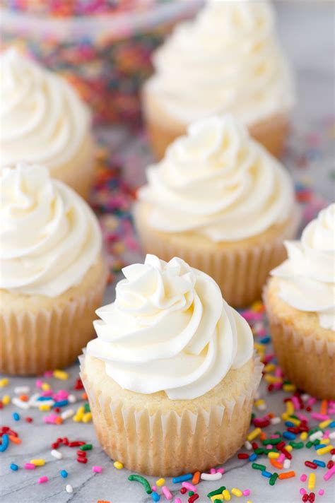 vanilla cupcake recipe  amazing  white cupcakes
